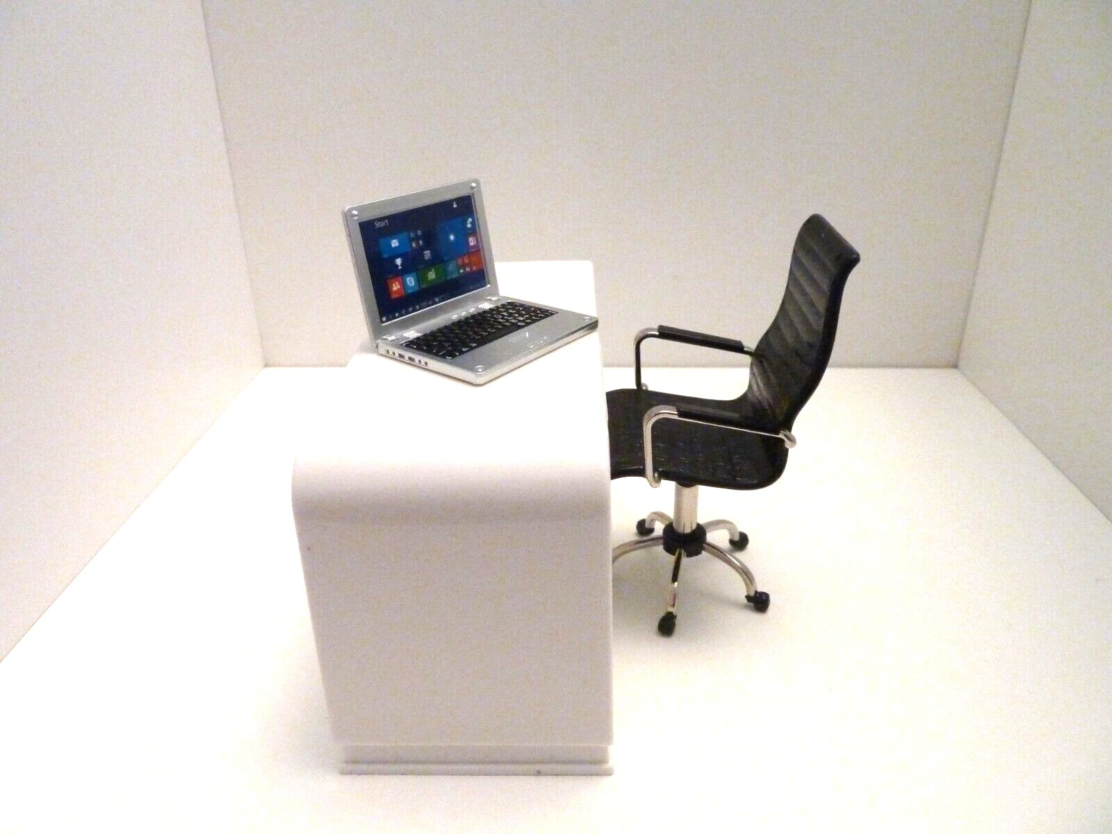 Desk and Black Chair