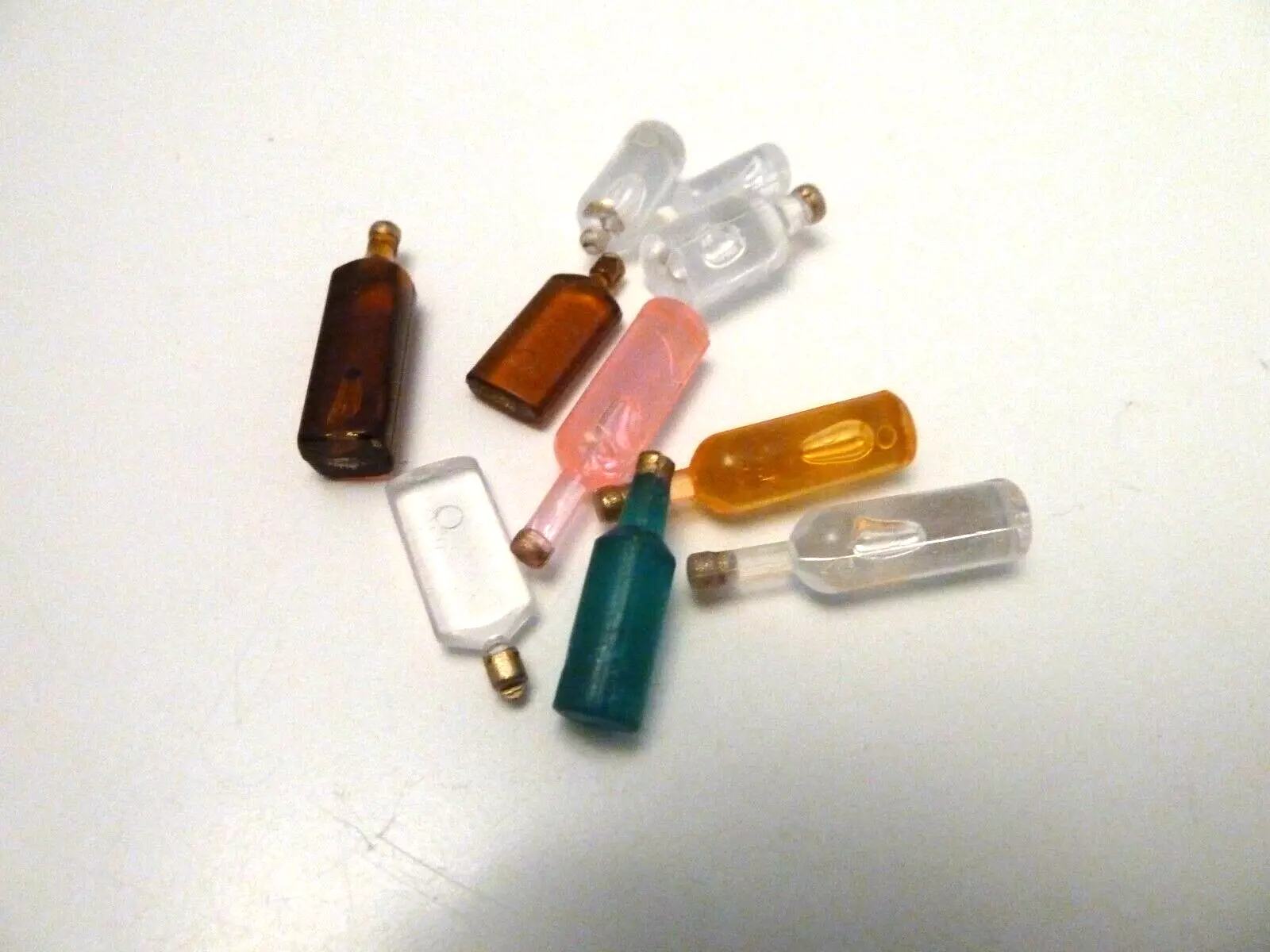 Dolls House Drink 10 Mix Plain Bottles Kitchen Miniature 1:12th Scale (W) - Image 3