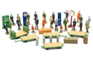 Dapol C012 Station Accessories Kit Model Railway OO Gauge Unpainted Plastic Kit